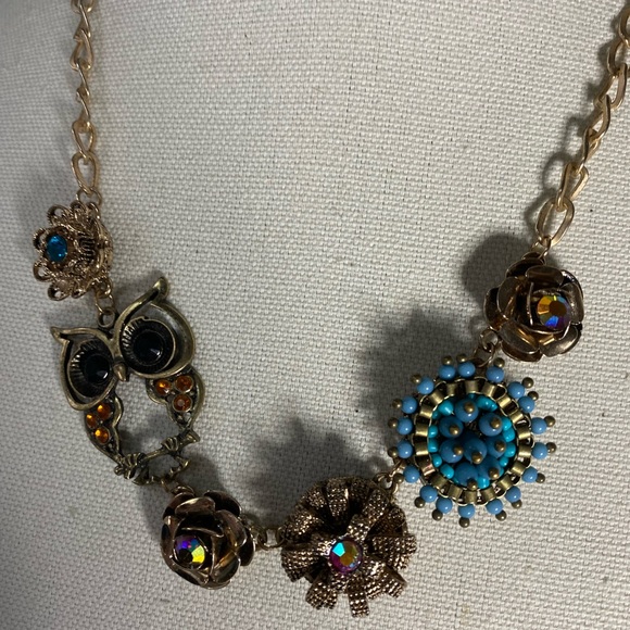 Whimsical flower and owl rhinestone necklace - Picture 5 of 9